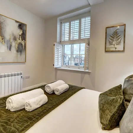 The Penthouse - Allocated Parking With Views * Ripon