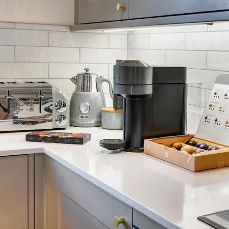 The Penthouse - Allocated Parking With Views Daire *