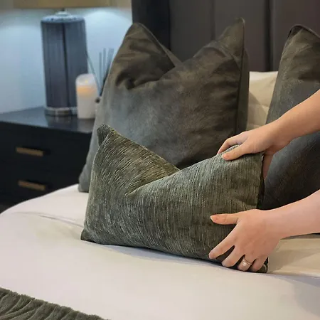 The Penthouse - Allocated Parking With Views Daire